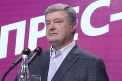 Вибори-2019: Порошенко пояснив, чому досі, як і Зеленський, не представив свою команду