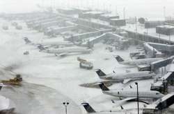 В аеропортах Чикаго скасували сотні рейсів через сніжну бурю