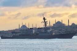 Есмінець USS Ross увійшов в акваторію Чорного моря 