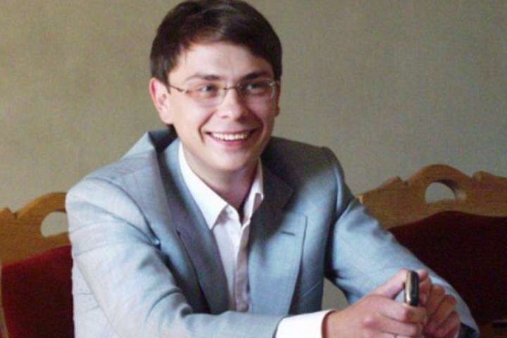 Ввечері 15 квітня колишнього нардепа Крючкова екстрадують в Україну