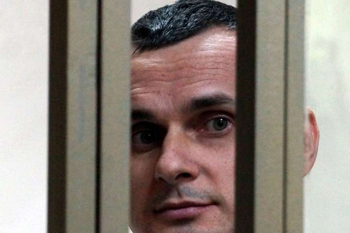 Олег Сенцов - У Берліні переклали книгу Сенцова на німецьку мову
