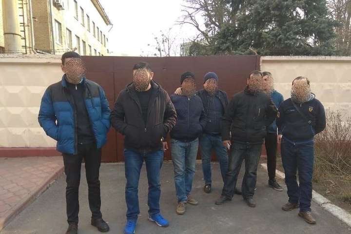 На ринку «Столичний» затримано чергову групу нелегалів (фото)