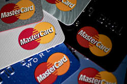 Mastercard увеличил лимит бесконтактной оплаты без пин-кода до 500 грн