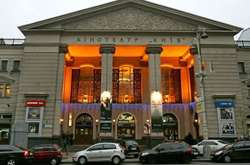 Колишній орендар кінотеатру «Київ» подав позов до столичної влади