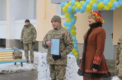 Скільки квартир і земельних ділянок отримали військові