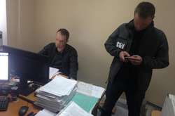 СБУ викрила на хабарі у 80 тис. грн посадовця Житомирської міської ради (фото)
