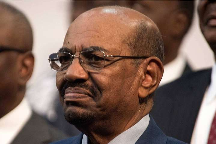 Екс-президента Судану перевели до в’язниці в Хартумі