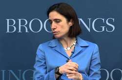  До приходу в адміністрацію президента США Фіона Хілл була науковим співробітником вашингтонського Інституту Брукінгса 