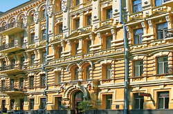 Фірташ за $15 млн продав готель у центрі Києва