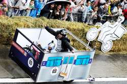 «Red Bull Soapbox». У Бразилії відбулися чудернацькі перегони на тарантасах