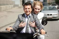 Кадр з фільму «Службовий роман»