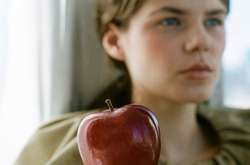 Участница проекта «Топ-модель по-украински» снялась в стильном фотосете 