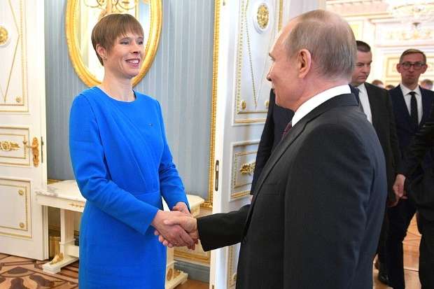 Президента Естонії розкритикували за зустріч із Путіним 