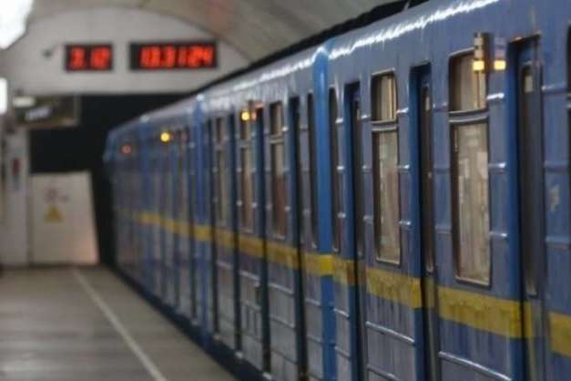 Станцію метро «Олімпійська» вже закрили до вечора (фото)