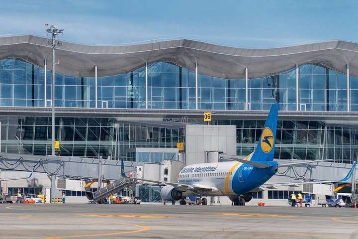 Аудитори перевіряють аеропорти Києва і Львова