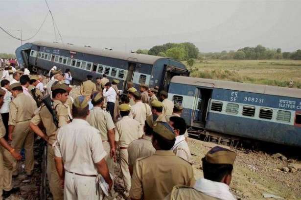 В Індії потяг зійшов з рейок, 13 людей отримали поранення