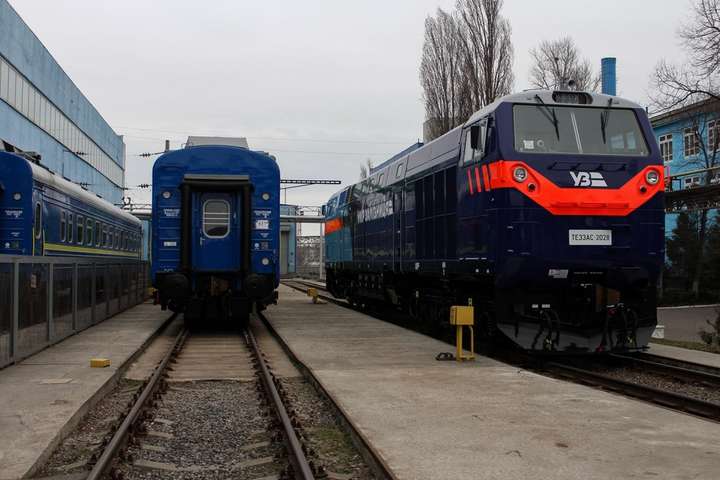 «Укрзализныця» заплатит 895 млн грн за обслуживание локомотивов General Electric