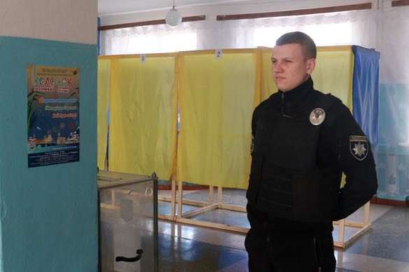 Охорону виборчих дільниць забезпечують понад 40 тис. поліцейських