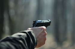 У Кам’янському сталася стрілянина: поранено трьох людей