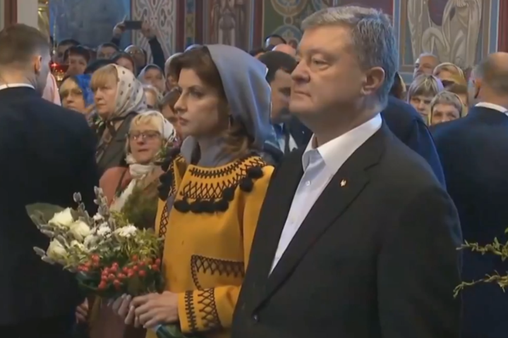 Выборы-2019: Порошенко перед голосованием приехал помолиться в Михайловский монастырь (видео)