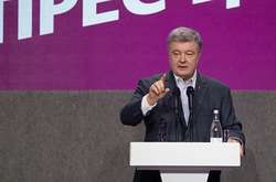 Президент заявив, що буде боротися за Україну
