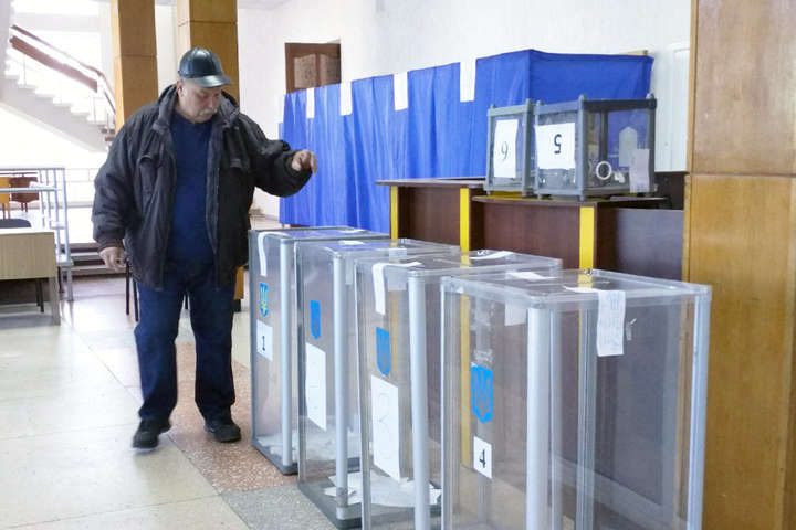ЦВК оприлюднила перші дані щодо явки виборців після закриття виборчих дільниць