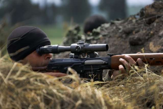 На Донбасі «працював» ворожий снайпер: є поранений
