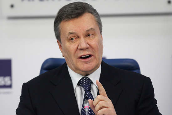 Янукович, скрывающийся в России, дал совет Зеленскому