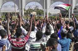 Військові Судану вимагають, щоб протестувальники розблокували дороги