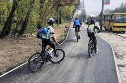 У Києві з’явилася нова велодоріжка (фото)