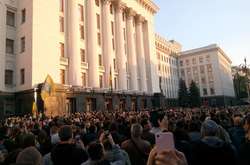 «Через рік – так через рік». Порошенко сказав про намір повернутися на Банкову