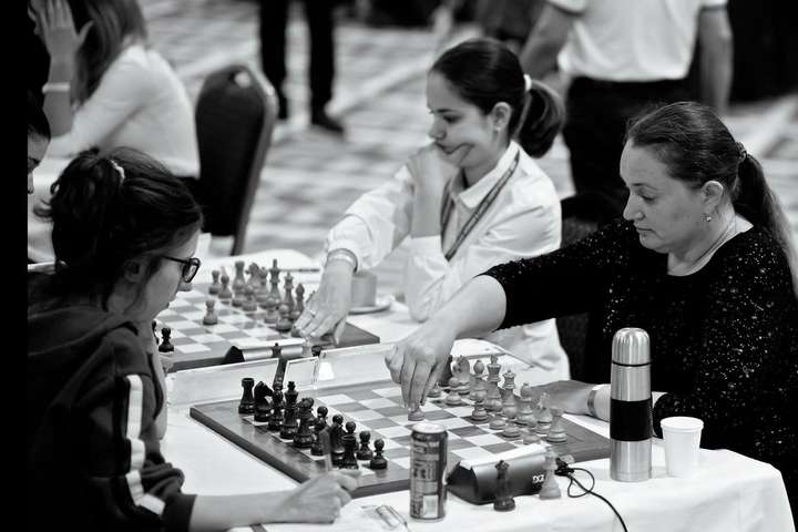 До сліз: українка Гапоненко випустила з рук золото чемпіонату Європи з шахів