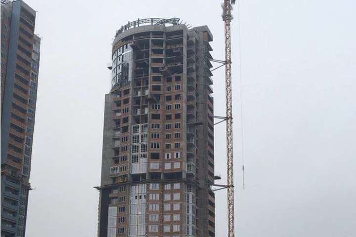 Смерть на будівництві: у Києві виконроба звинувачують у падінні робітника з 25-го поверху 