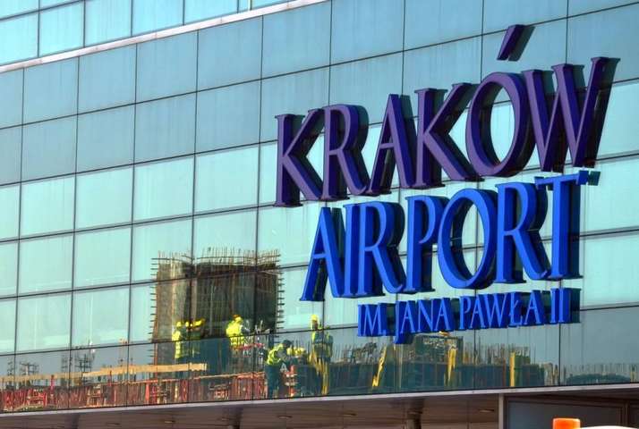 Вже шість польських аеропортів правильно пишуть назви українських міст 