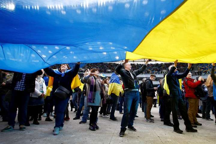 Испытание Зеленским: впервые в истории Украиной будет руководить несистемный политик