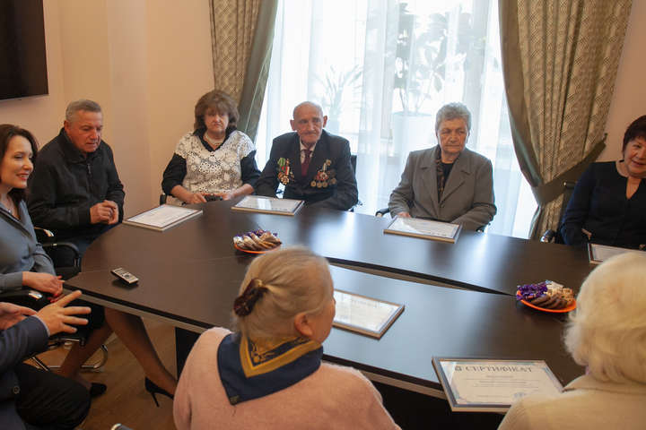 Чекали 24 роки: вісім ліквідаторів аварії на ЧАЕС отримали квартири в Києві