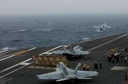 Спільні навчання авіаносців Abraham Lincoln і John C. Stennis у Середземному морі почалися 23 квітня 