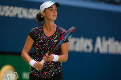 Калініна впевнено виграла стартовий матч в Шарлоттсвілі