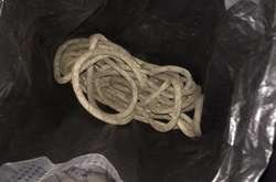 Поліцейський знайшли чоловіка з мотузкою