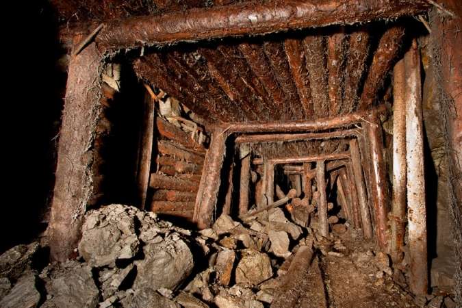 Після вибуху на шахті окупованої Луганщини досі невідома доля 15 гірників
