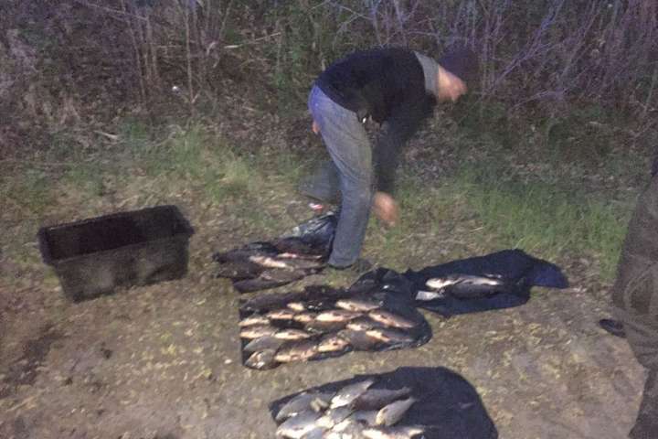 Операція «Нерест»: під Києвом у браконьєра вилучено 30 кг риби