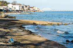 В оккупированной Керчи разрушен один из старейших пляжей