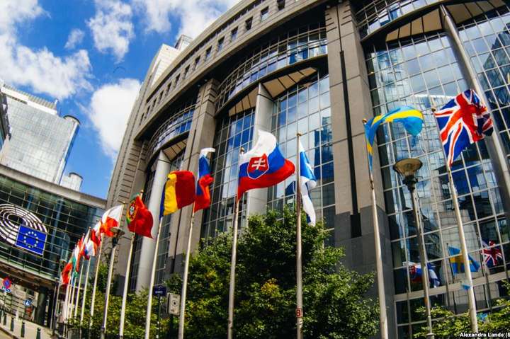 РФ поглиблює напруження в Україні - євродепутати 