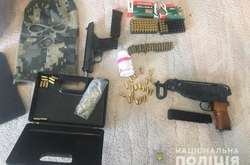 Поліція затримала зловмисників, які обстріляли ресторан у Києві