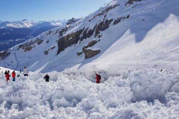 Трагедія у Швейцарії: під лавиною загинули четверо німців