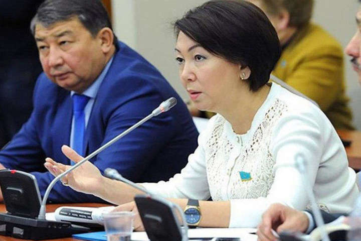 На виборах президента Казахстану вперше балотується жінка