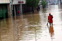 Через повені в Індонезії загинули понад 30 людей 