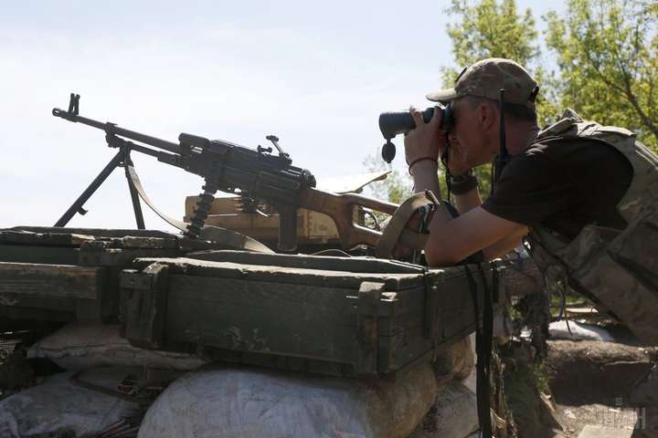 Доба на Донбасі: бойовики вісім разів обстріляли Об'єднані сили, без втрат
