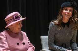 Елизавета II вручила Кейт Миддлтон наивысшую награду