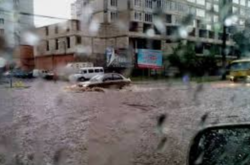 На Вінниччині через зливу розлилась річка